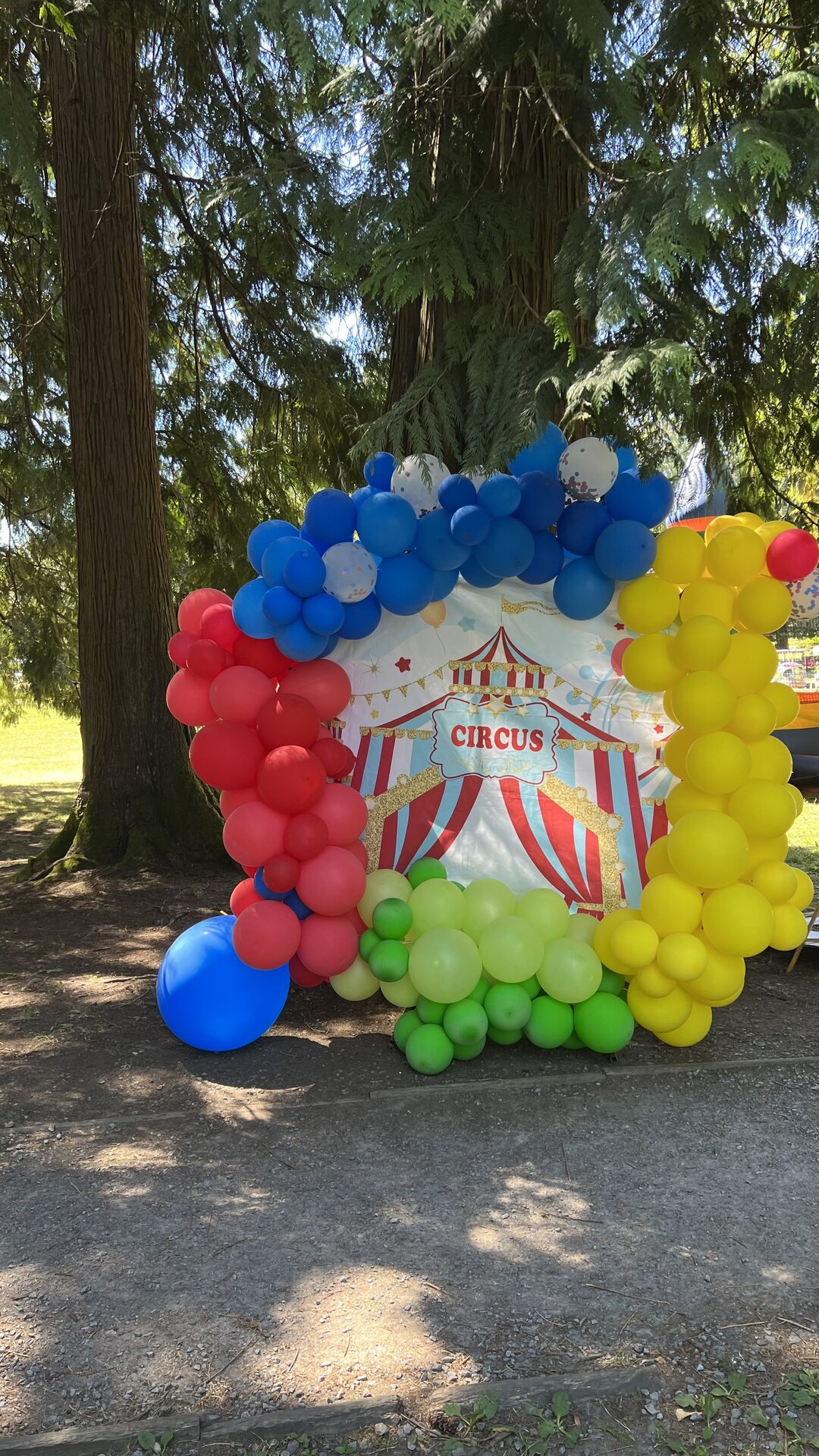 Zada Group community carnival balloon arch