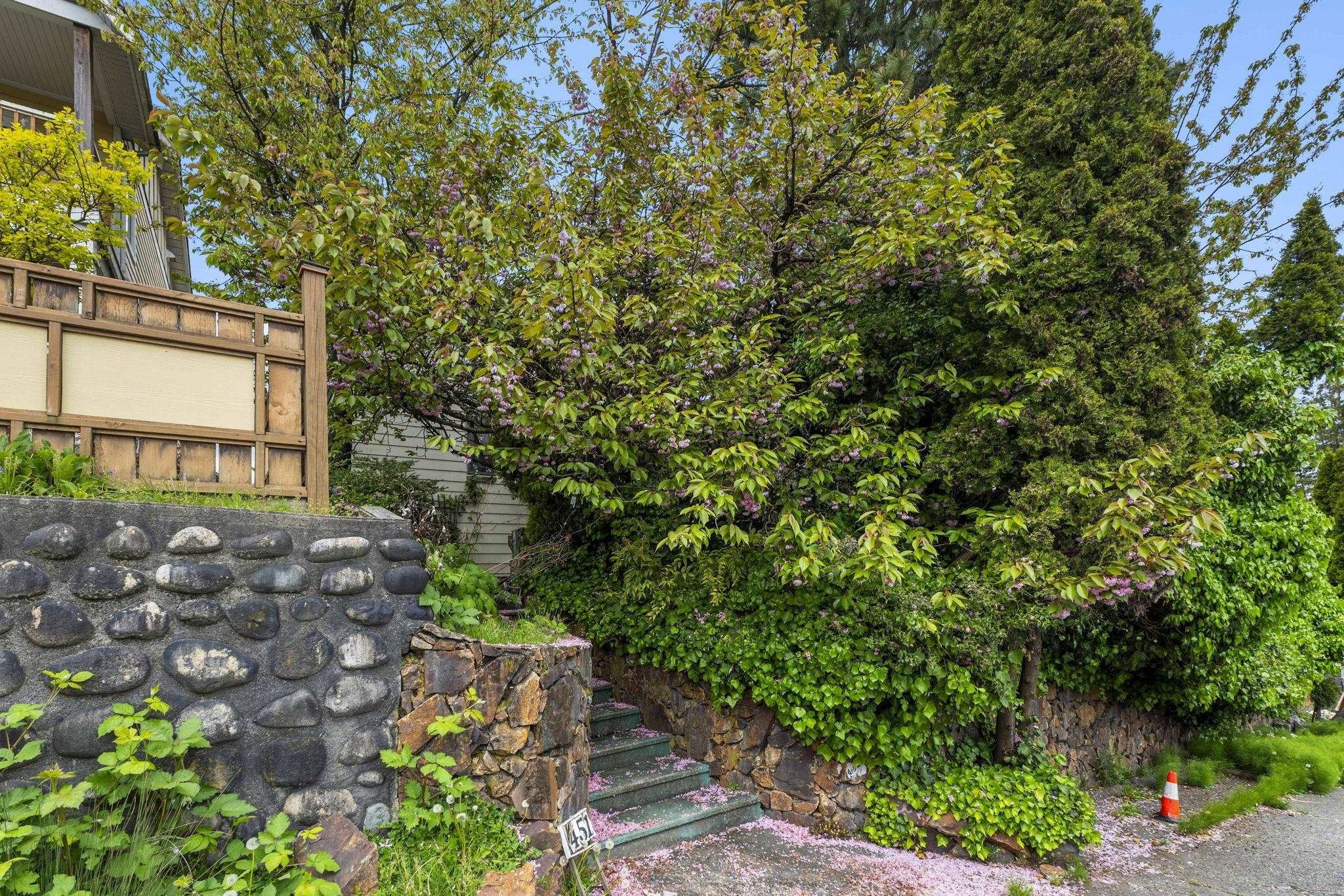 451 E Eighth Avenue, New Westminster